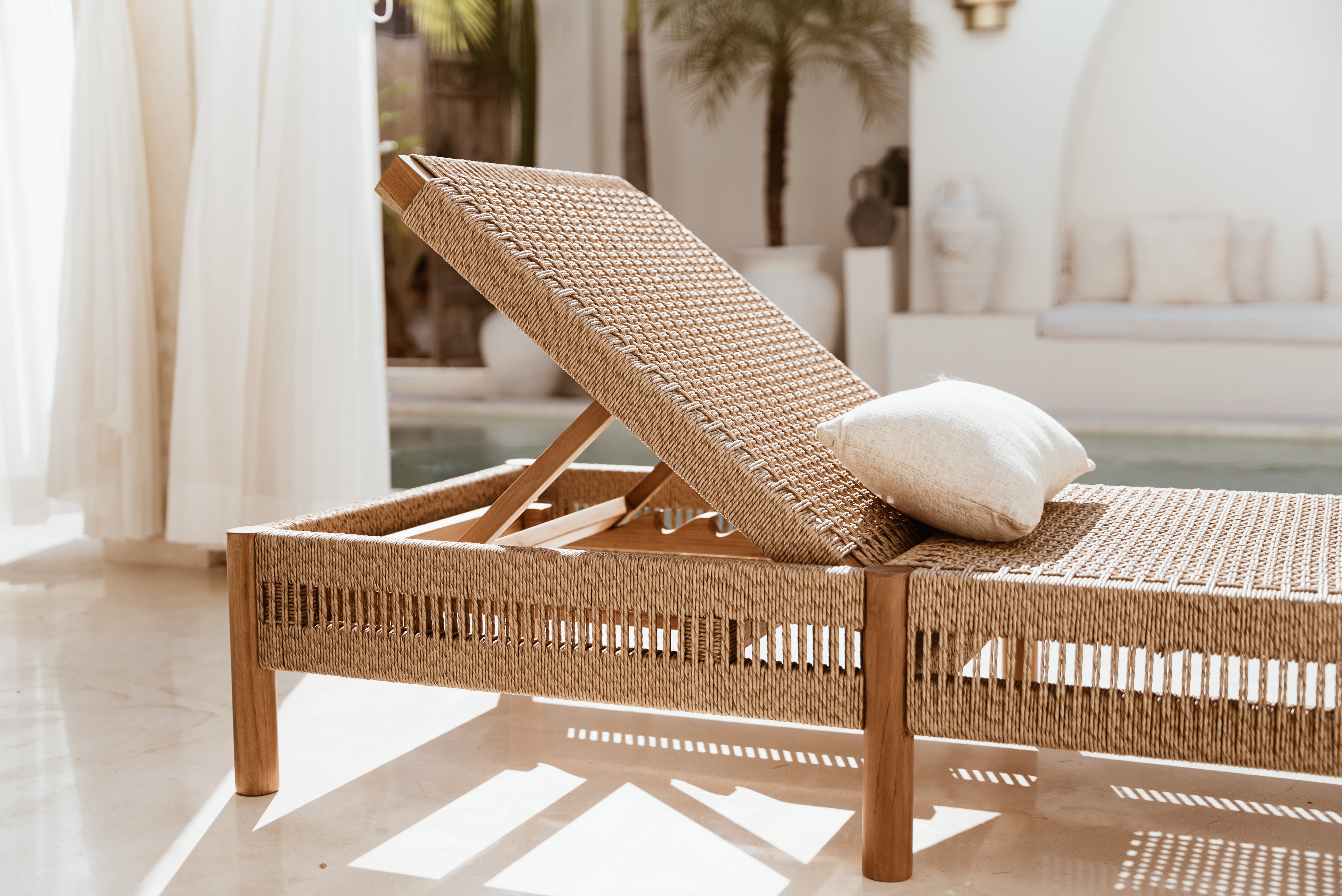 Ayana Outdoor Teak Sun Lounger – balè
