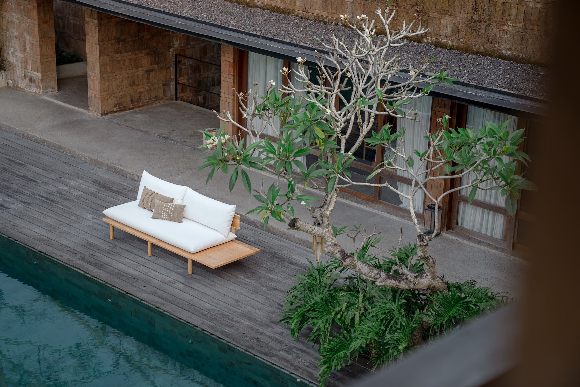 Sepoi Indoor Outdoor Teak  Daybed