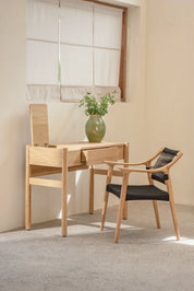 Putri Make Up Vanity Desk